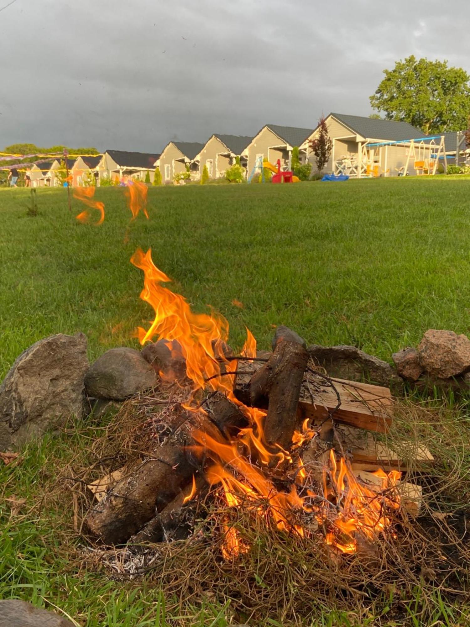 Domki Nad Rozlewiskiem Basen, Malpi Gaj W Swietlicy - Wszystko Dla Dzieci Sarbinowo Extérieur photo